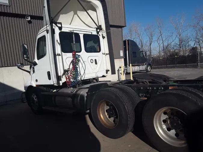 2020 FREIGHTLINER/MERCEDES NEW CASCADIA 116