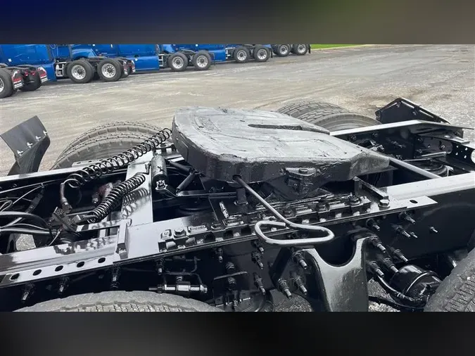 2022 INTERNATIONAL LT