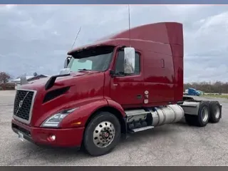 2020 VOLVO VNR64T640