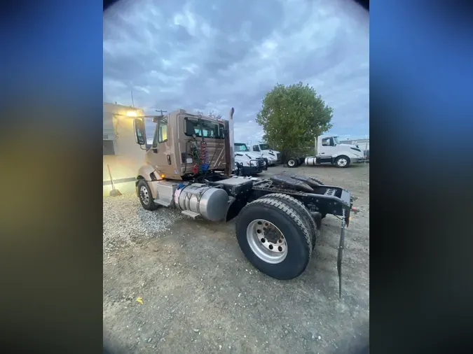 2017 NAVISTAR INTERNATIONAL PROSTAR (4X2)