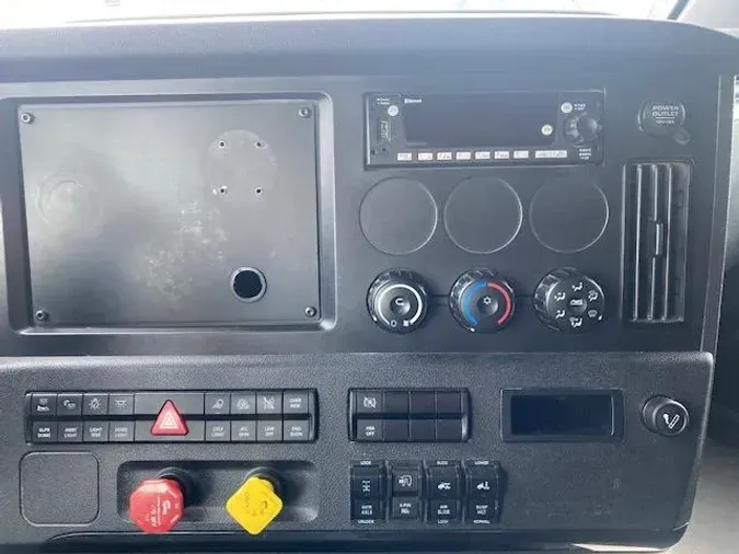 2023 Freightliner Cascadia157464d584a2970670ffed8c2f5e53c4