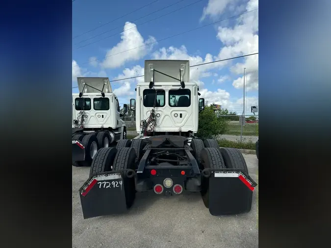 2018 FREIGHTLINER/MERCEDES CASCADIA 125