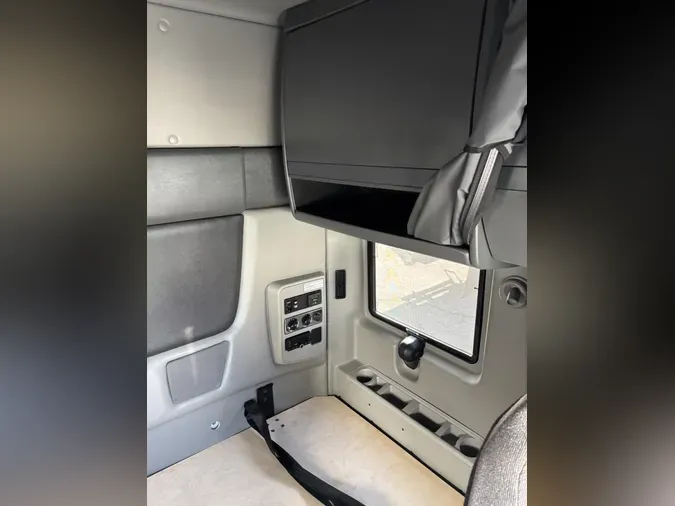 2022 International LT625