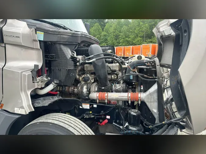 2022 Freightliner Cascadia 126