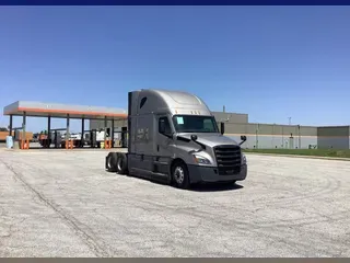 2022 Freightliner Cascadia 126