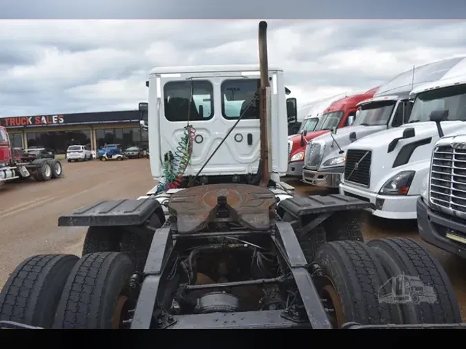 2020 FREIGHTLINER CASCADIA 126