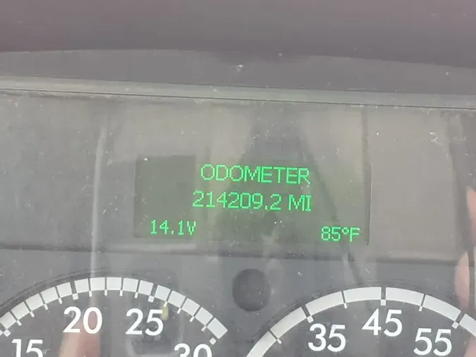 2018 FREIGHTLINER M2 106