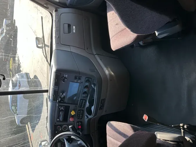 2019 FREIGHTLINER CASCADIA