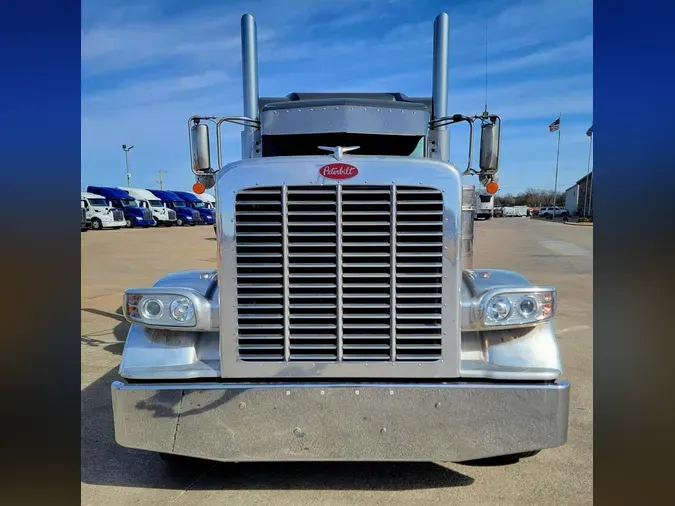 2021 Peterbilt 38915848dac7b6bc4490f10ea18a55b980f