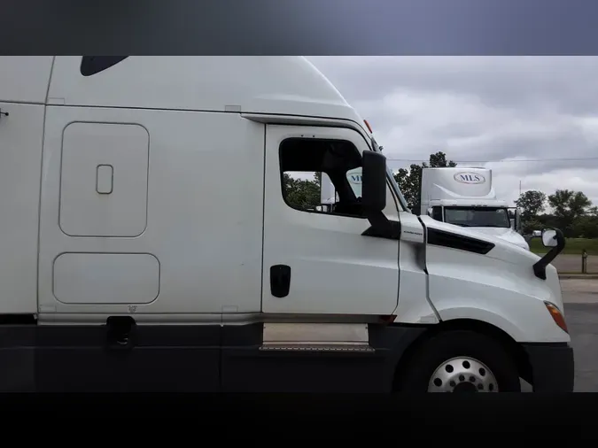 2020 Freightliner Cascadia