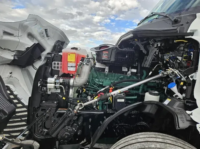 2026 VOLVO VNL860158894ac13f9fd722920022ed3ab2b34