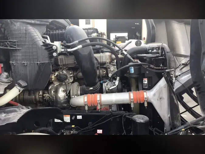 2022 Freightliner Cascadia 126