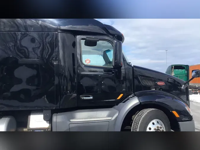 2021 Peterbilt 579