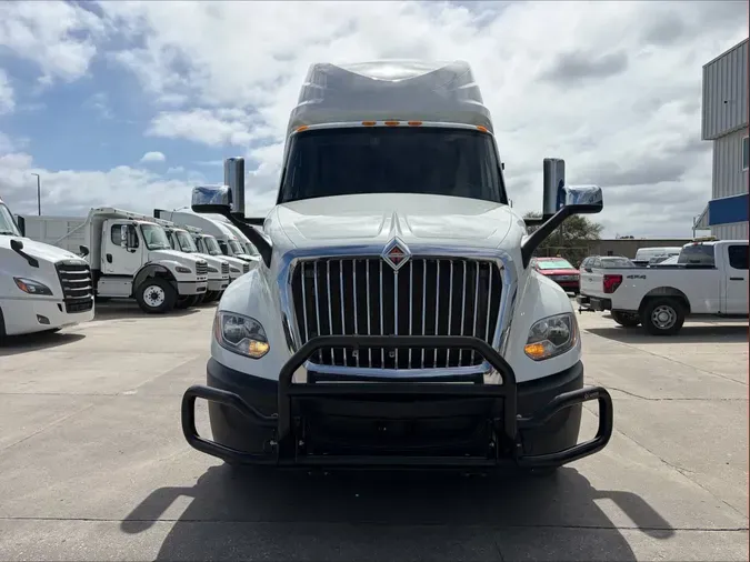 2022 International LT625