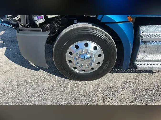 2019 FREIGHTLINER CA126