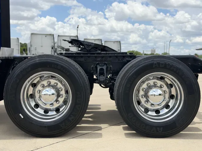 2023 Kenworth T680