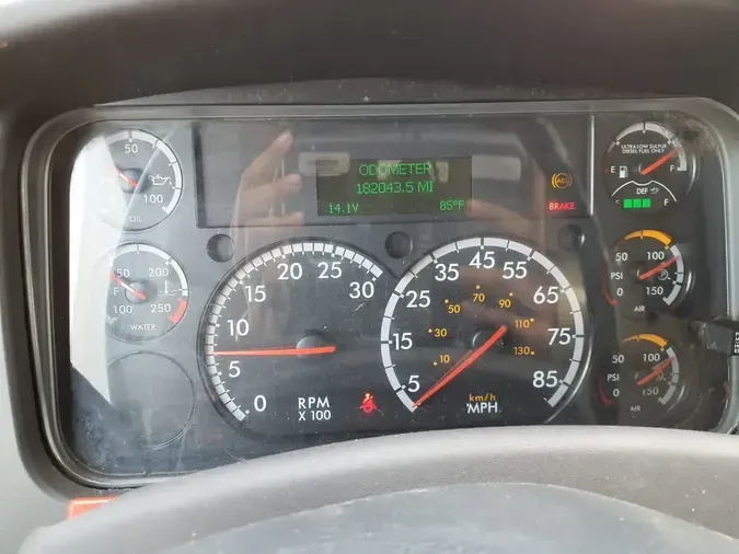 2019 FREIGHTLINER M2 106