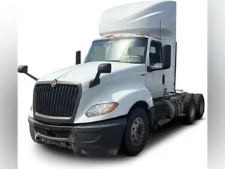 2018 International LT625