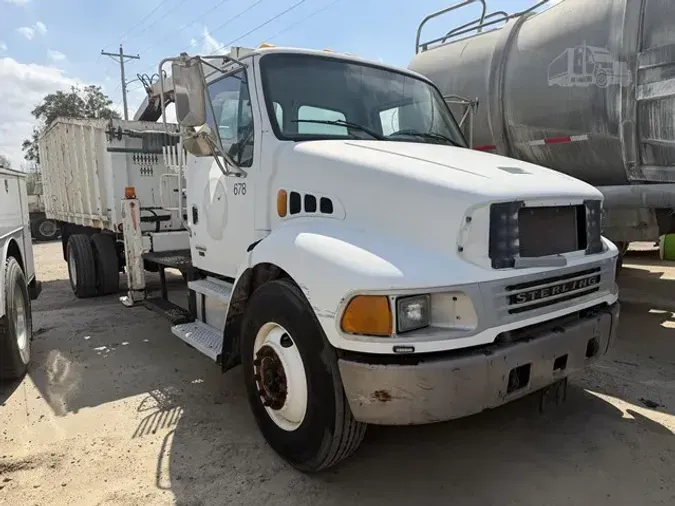 2005 STERLING ACTERRA 8500