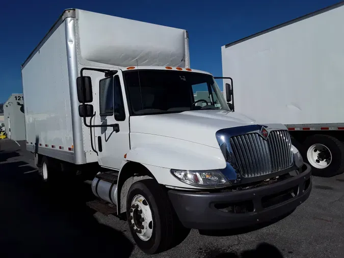 2019 NAVISTAR INTERNATIONAL 4300 LP