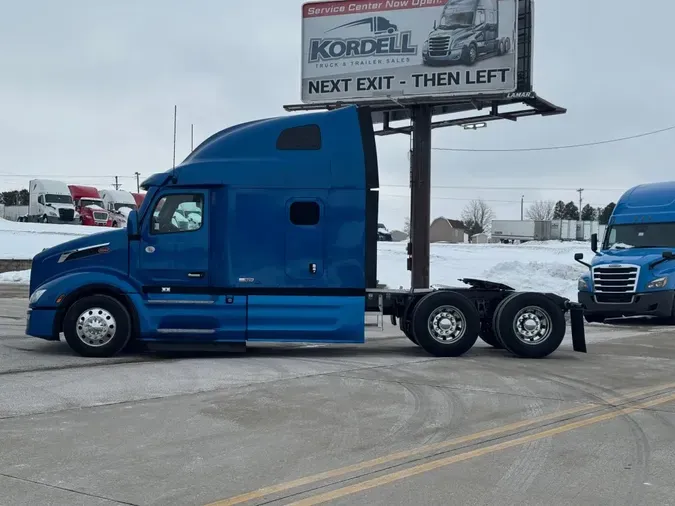 2023 PETERBILT 579