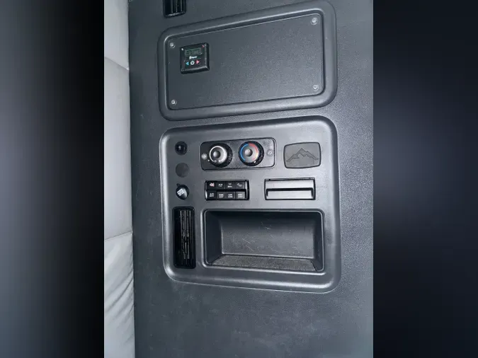 2022 FREIGHTLINER Cascadia 126