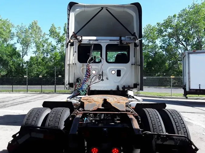 2017 FREIGHTLINER CASCADIA 113