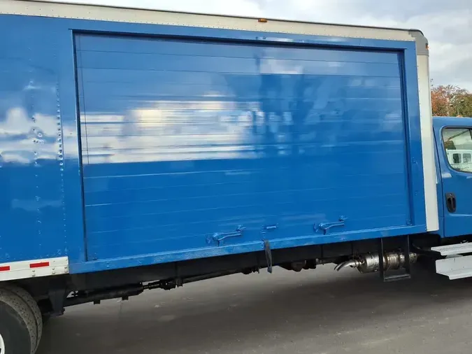 2018 FREIGHTLINER/MERCEDES M2 106