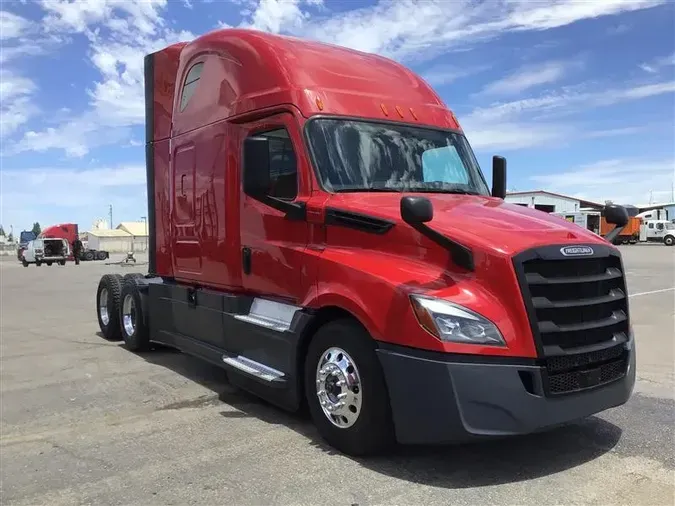 2020 FREIGHTLINER CASCADIA