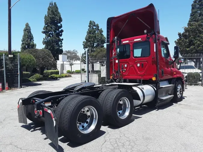 2020 FREIGHTLINER/MERCEDES CASCADIA 12515a41dbfe869a3350f5a865877b1db54