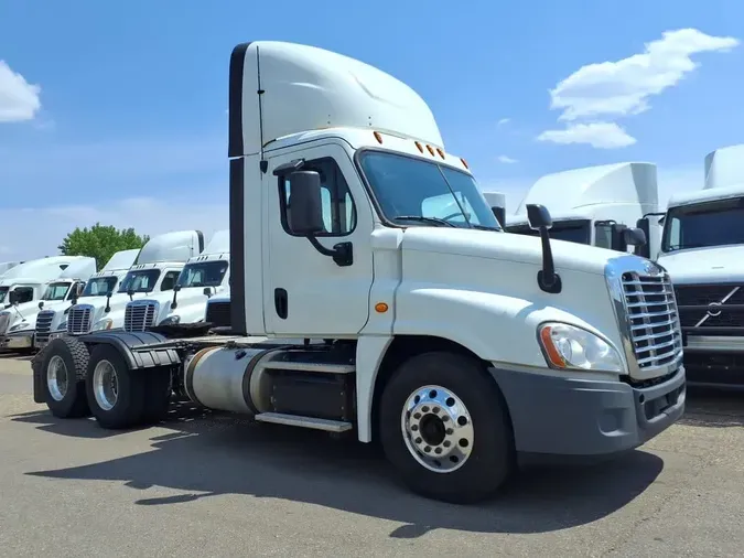 2018 FREIGHTLINER CASCADIA 125
