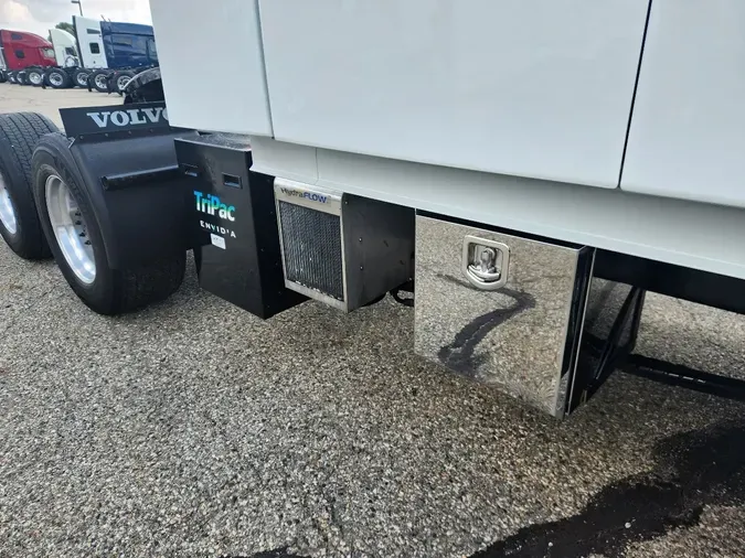 2022 VOLVO VNL64T740