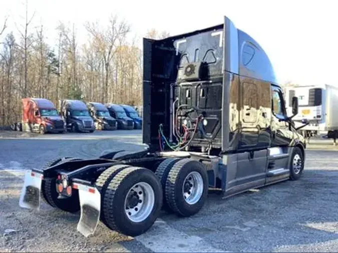 2023 Freightliner Cascadia