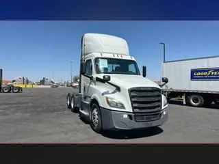 2019 Freightliner Cascadia 126