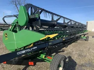 2011 John Deere 635F