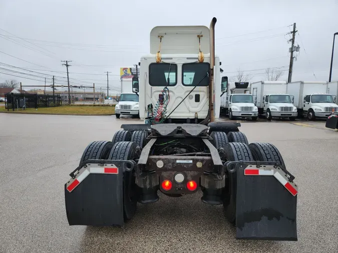 2014 FREIGHTLINER/MERCEDES CASCADIA 125