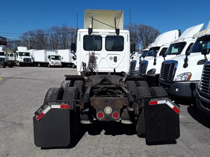 2017 FREIGHTLINER/MERCEDES CASCADIA 113