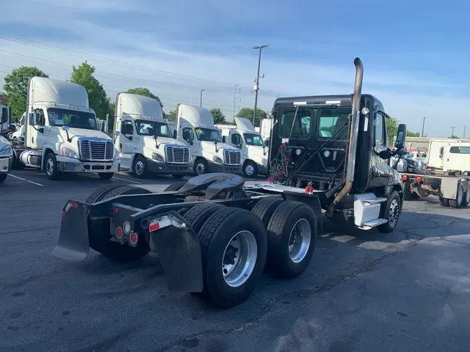 2020 FREIGHTLINER/MERCEDES CASCADIA 125