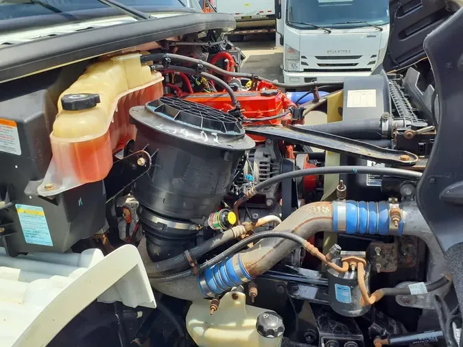 2019 FREIGHTLINER M2 106