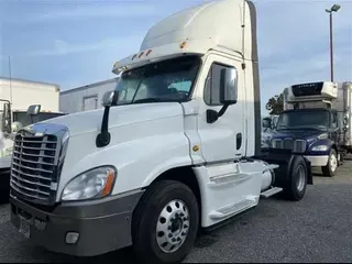 2015 Freightliner CASCADIA 125