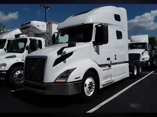 2020 VOLVO VNL64T-760