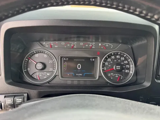 2022 International LT62515ae94e0b16f35e2f8dca7d7edbf7a1a