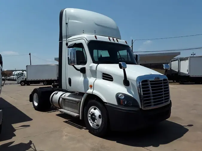 2019 FREIGHTLINER CASCADIA 113