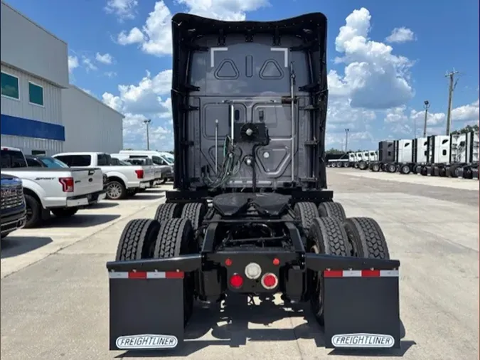 2022 Freightliner PT126SLP