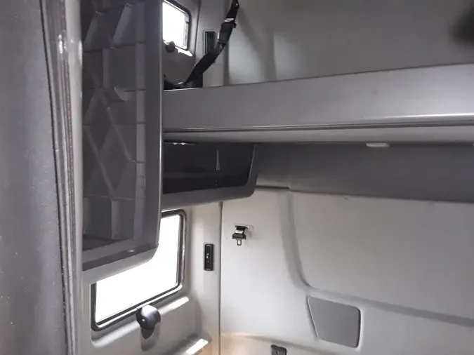 2020 NAVISTAR INTERNATIONAL LT625 SLPR CAB