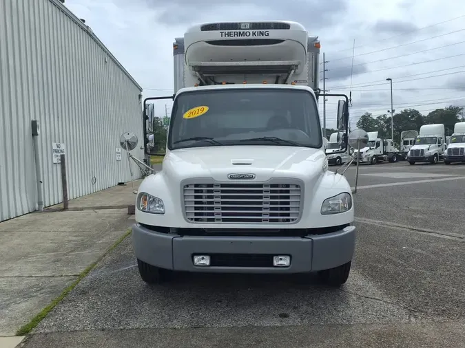2019 FREIGHTLINER M2 106