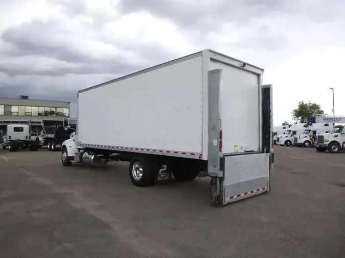 2021 Peterbilt 337