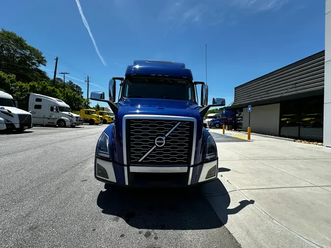 2022 Volvo VNL64T860