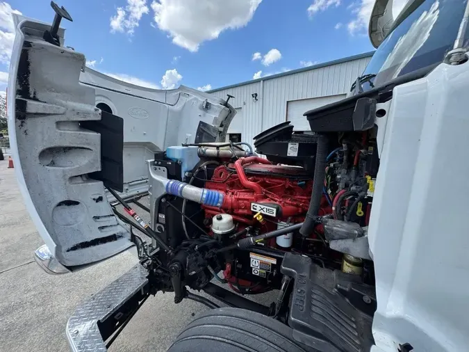 2022 Peterbilt 567
