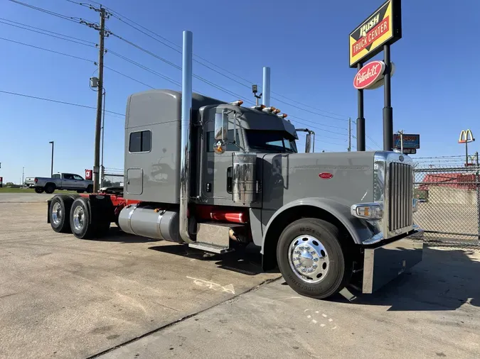 2023 Peterbilt 389